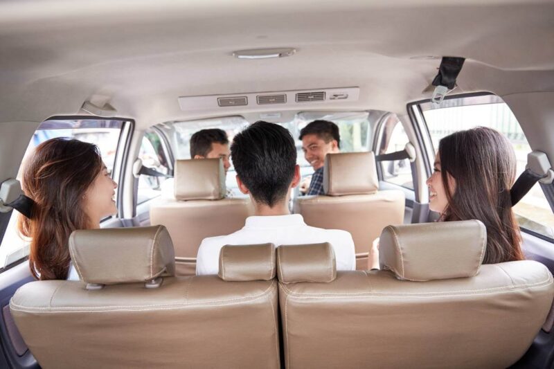 Passageiros dentro do carro - Uber